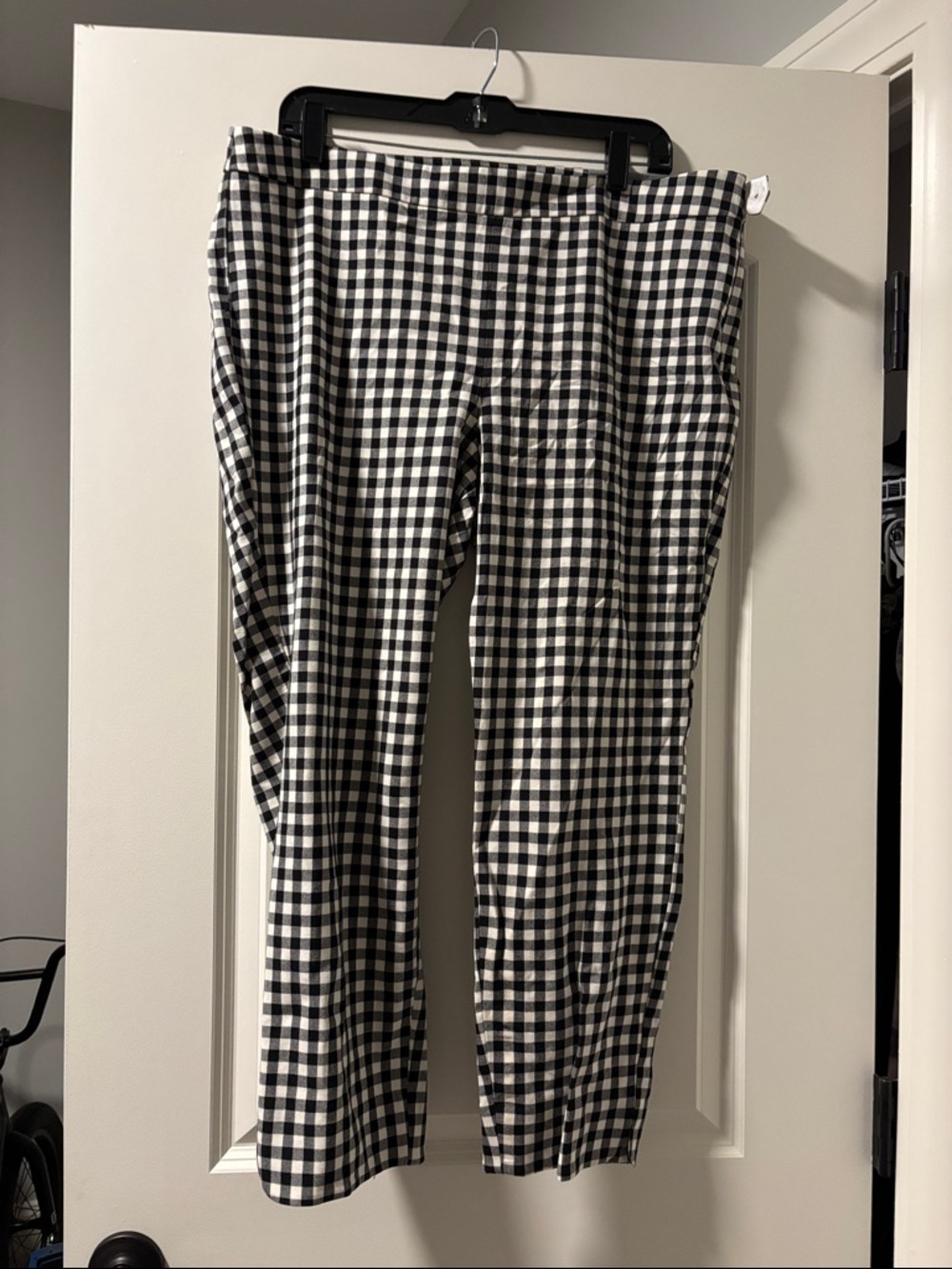 Talbots Black & White Gingham Capris